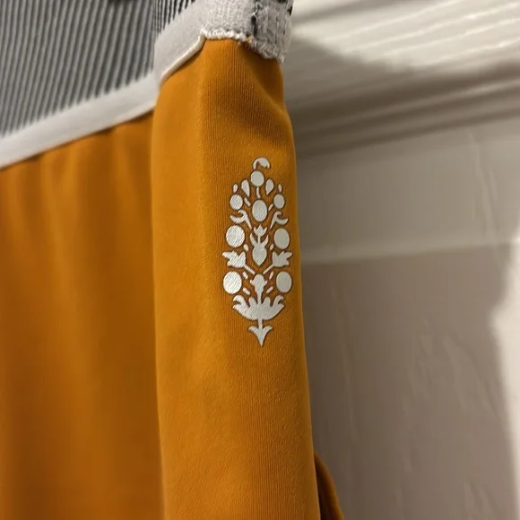 Free people movement leggings - Picture 2 of 6